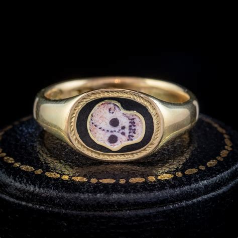antique memento mori jewelry
