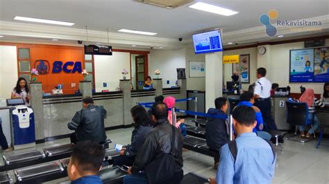 antrian di bank sleman