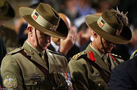 anzac day minute of silence