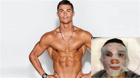 Apakah Ronaldo Melakukan Operasi Plastik?