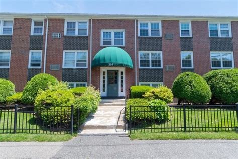 Apartment Complex In Needham Ma