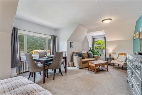 Apartment On Tamarack