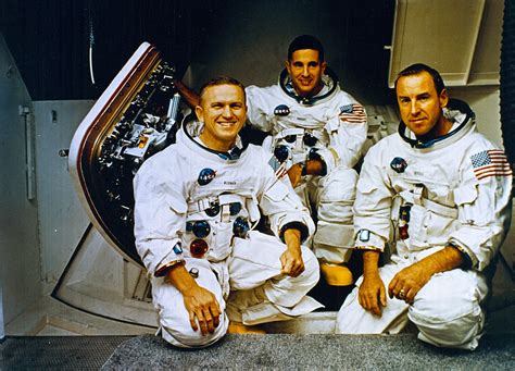 apollo 8 mission crew