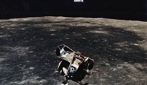 Apollo 13 launched to moon1970 Maiden on the Midway
