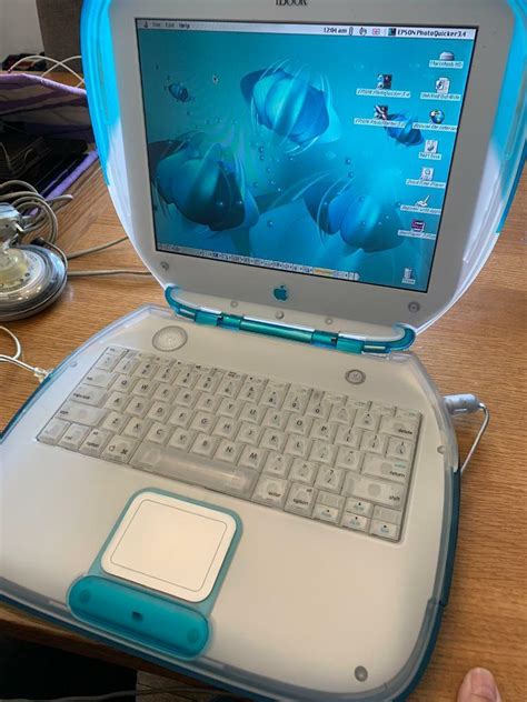 Apple G3 iBook Clamshell arrived yesterday. Absolutely beautiful 😍😃 VintageApple