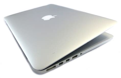 Apple MacBook Pro A1502 (ME866LL/A) Laptop 13" by Apple