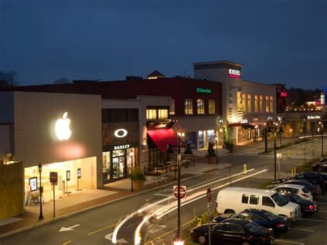 Apple Dedham Massachusetts