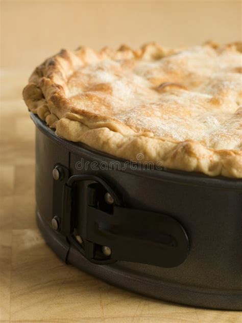 Apple Pie Baking Tin