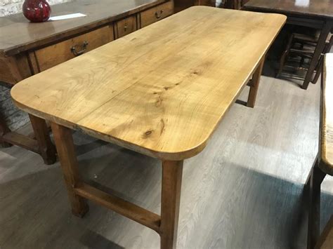 Applewood Dining Table