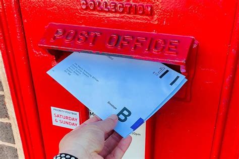 apply for postal vote qld 2024