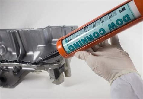 Applying Engine Sealant