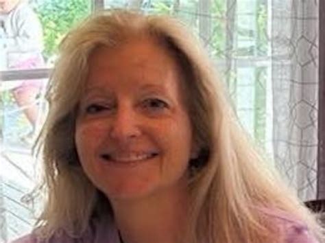 5 Facts April Chmielinski