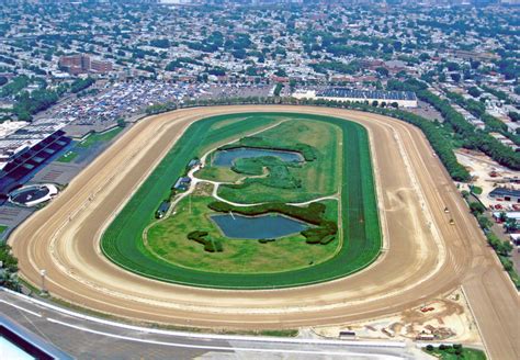 aqueduct race track images