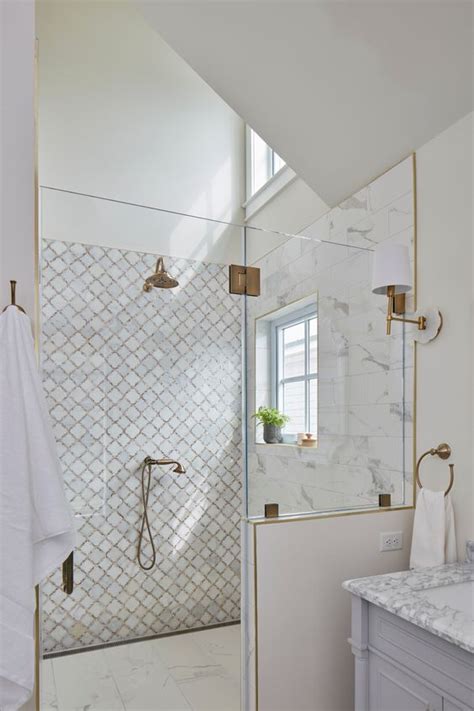 Arabesque Shower Tile Design Ideas