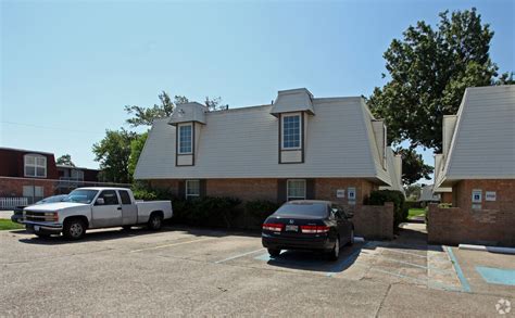 Arbor Place Apartments