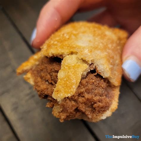 REVIEW Arby’s Cinnamon Roll Fried Pie The Impulsive Buy