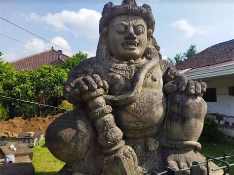 Arca Dwarapala with its surrounding 3D model by Om Atok