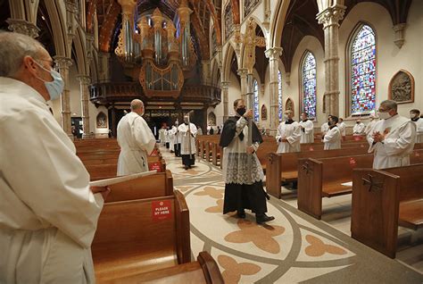 archdiocese of chicago and catholic mass