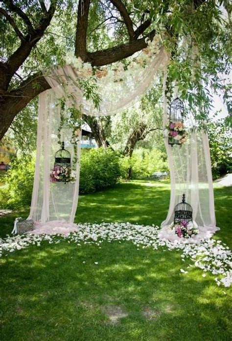 Wedding Arch Ideas for Outdoor Weddings in Miami, Florida