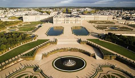 Plan du château de Versailles [dessin] / [Agence Robert