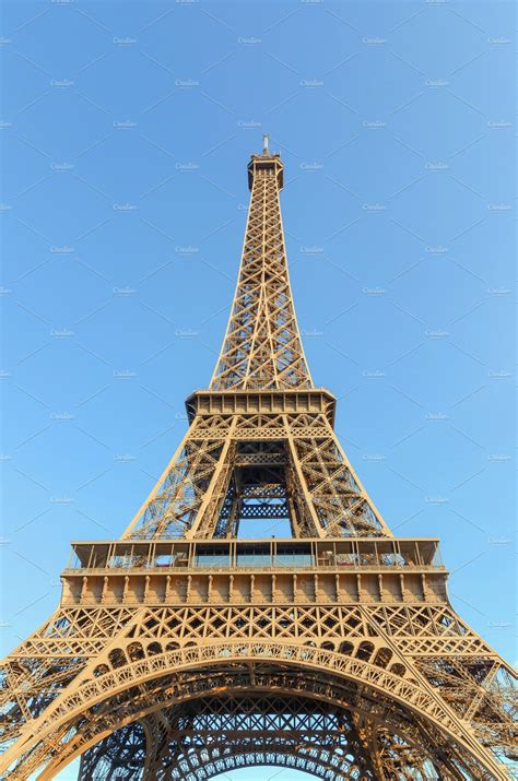 Architecture of Paris The Eiffel Tower & Galerie des Machines
