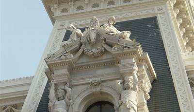 Architectural Style That Makes Use Of Sculptural Ornamentation