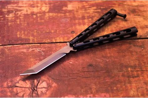 Why Are Butterfly Knives Illegal? Talk Radio News
