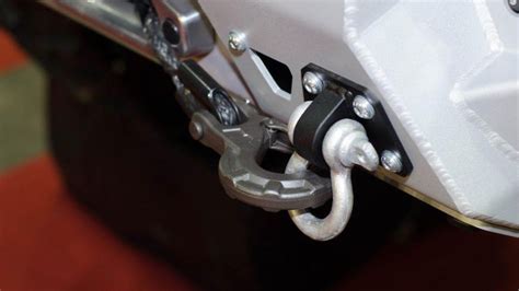 Are All Tow Hook Threads The Same