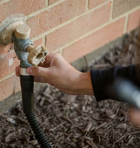 Are Hose Bibs Reverse Threaded