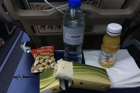 are meals included in flydubai flights