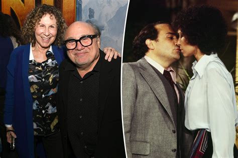 are rhea perlman and danny devito married