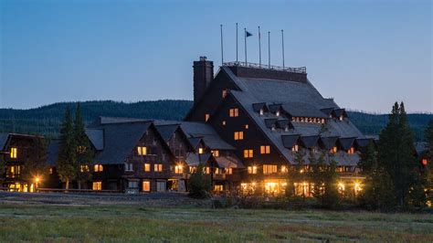 are there hotels inside yellowstone park