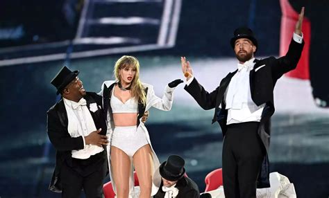 are travis kelce and taylor swift in love