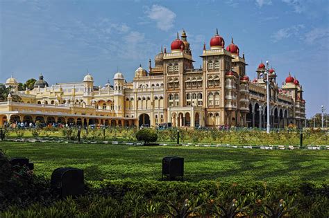 area of mysore palace