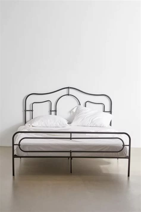 Aria Metal Bed