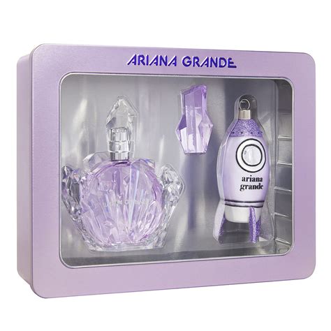 ariana grande perfume on plan