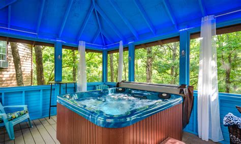 arkansas cabin with pool