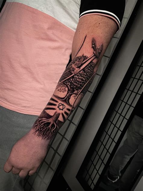 Arm Tattoo Description