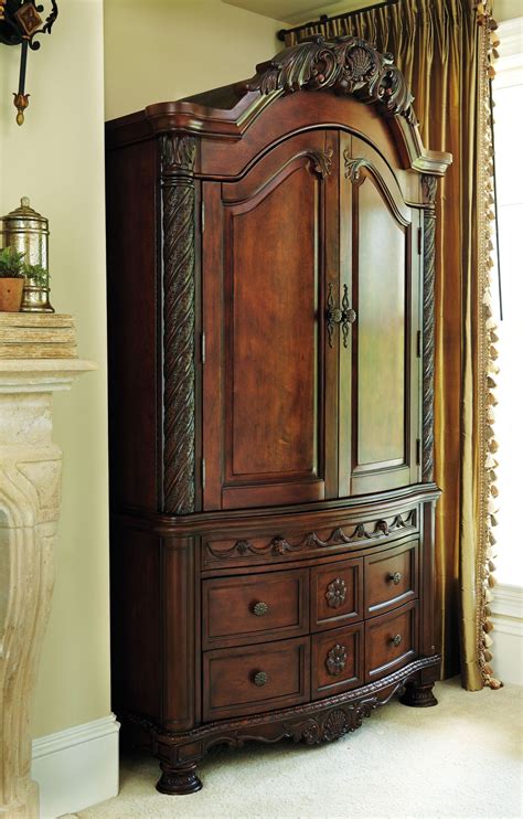 Armoire Ashley