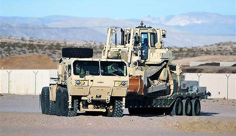 No Day at the Beach: U.S. Troops Learn Desert Commando Skills > U.S