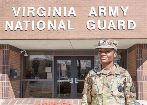 Army Guard recruiter to college commitment > Virginia