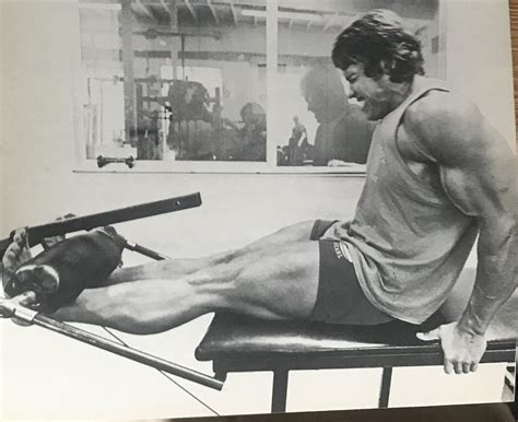 arnold schwarzenegger leg pictures