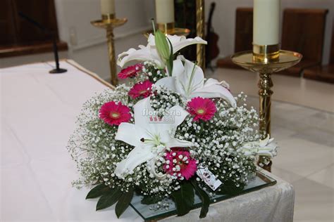 Arreglos florales para iglesia, Arreglos florales, Bellos arreglos florales