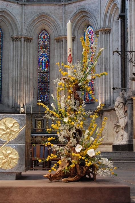 art floral liturgique pour paques