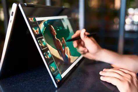 art programs that work with touch screen laptop