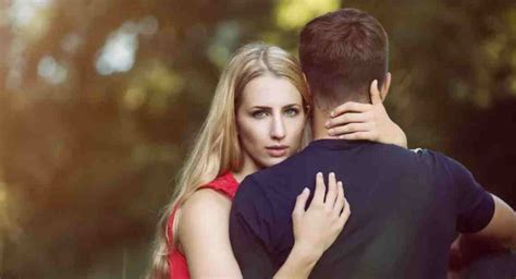 9 Arti Mimpi Suami Selingkuh, Tak Selalu Artinya Ditinggal Pasangan Loh