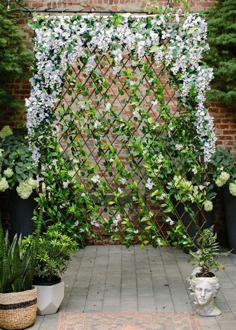 Artificial Trellis Vines