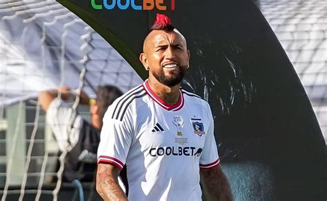 arturo vidal es del colo colo