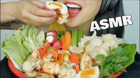 asmr eating spicy seafood