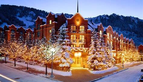 Aspen Colorado Winter Is A Wonderful Time To Travel And I Don T Mean To Someplace Warm To Escape The Cold There Are So Skiing In America Ski Resorts Places To See